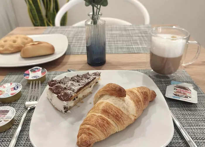 Aura Bed & Breakfast 4*